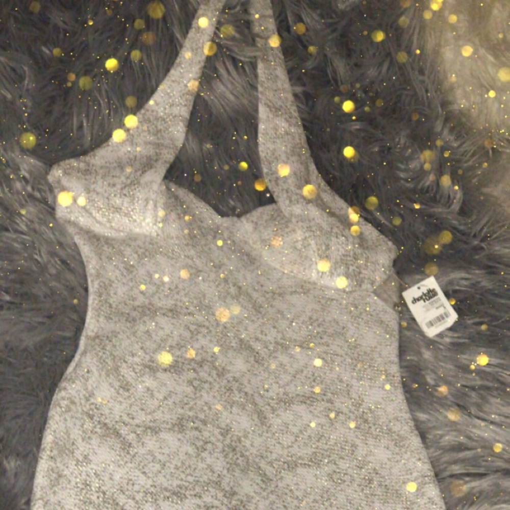 Elegant and sexy white and gold dress🤭💕
